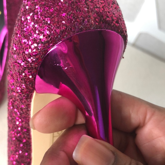 Mackin J Pink Glitter Pumps - Picture 4 of 6
